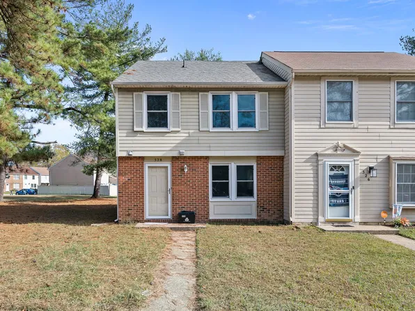 528 Chanticlar Ct, Newport News, VA 23608