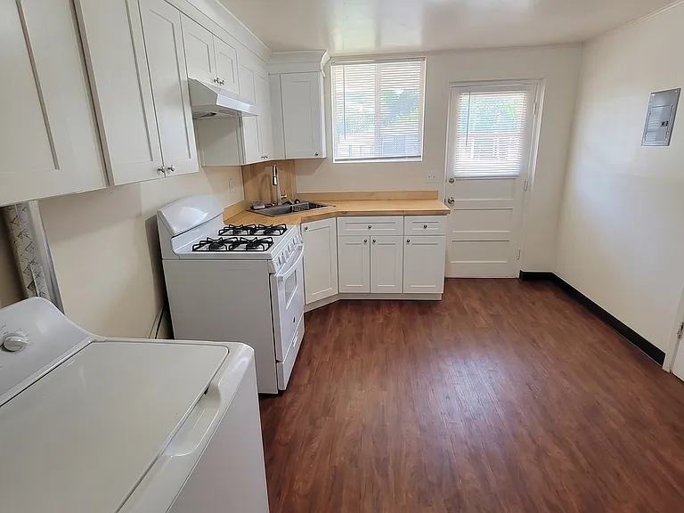 3623 S Sherman St — Photo 2