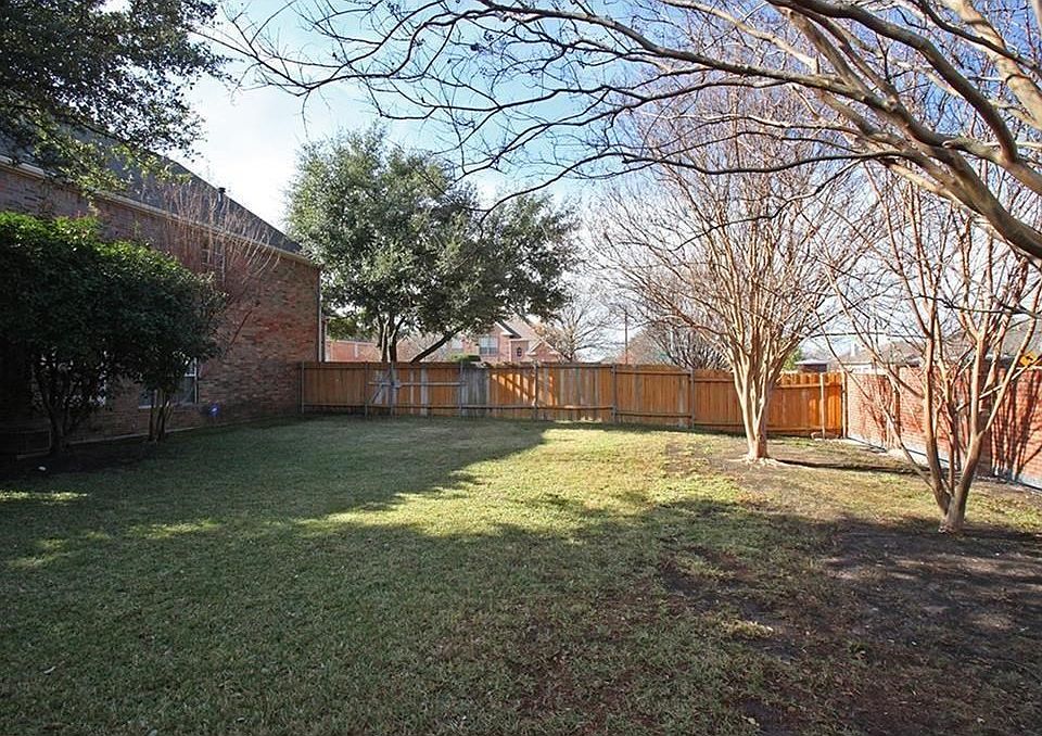 2nd image of 3944 Creek Crossing Dr