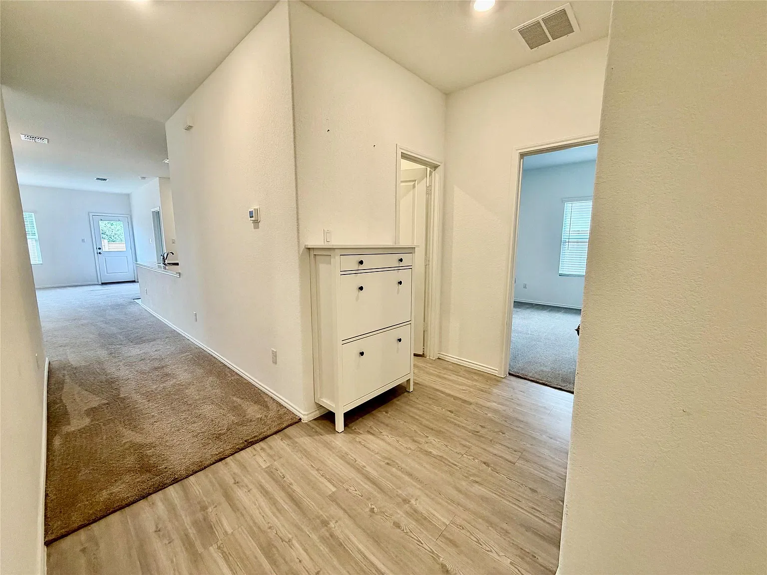 4 bed, 2.0 bath, 1649 sqft, $1,750 — Photo 4