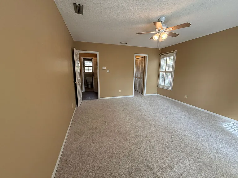 2124 Northwood Cir — Photo 39