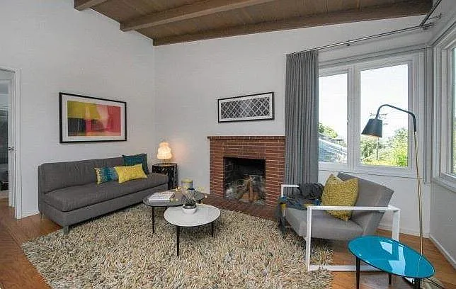 2 bed, 608 sqft, $3,000 — Photo 2