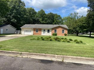 2900 Navajo Ave, Winston Salem, NC 27103