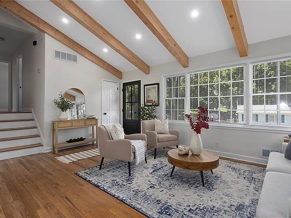 3rd image of 4306 NE 51st St
