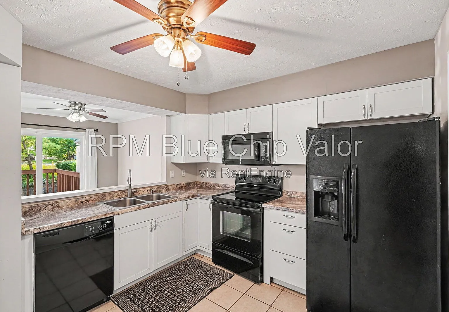 3 bed, 2.5 bath, $2,195 — Photo 3