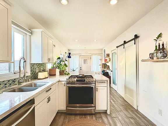 5th image of 4136 City Terrace Dr