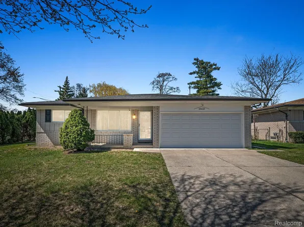 35009 Shell Dr, Sterling Heights, MI 48310