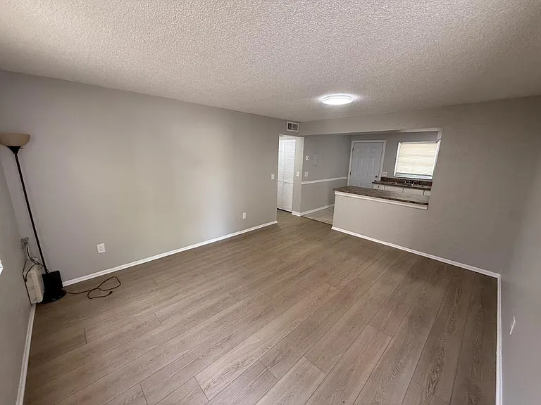 1411 E Mohawk Ave — Photo 6