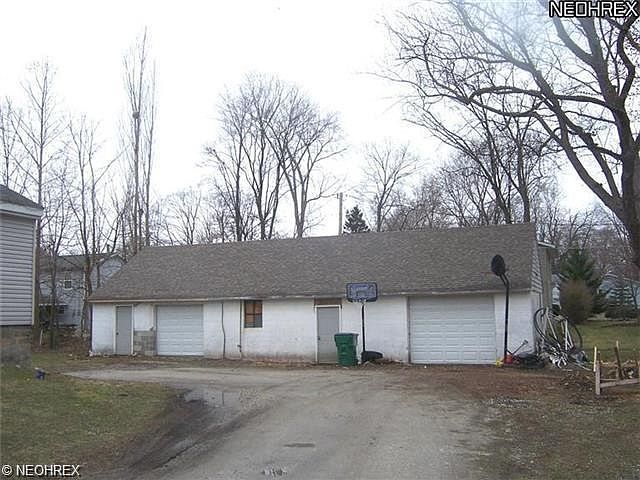 2nd image of 1576 Hubbard Rd