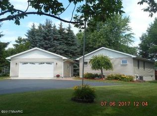 1496 W Hansen Rd, Scottville, MI 49454