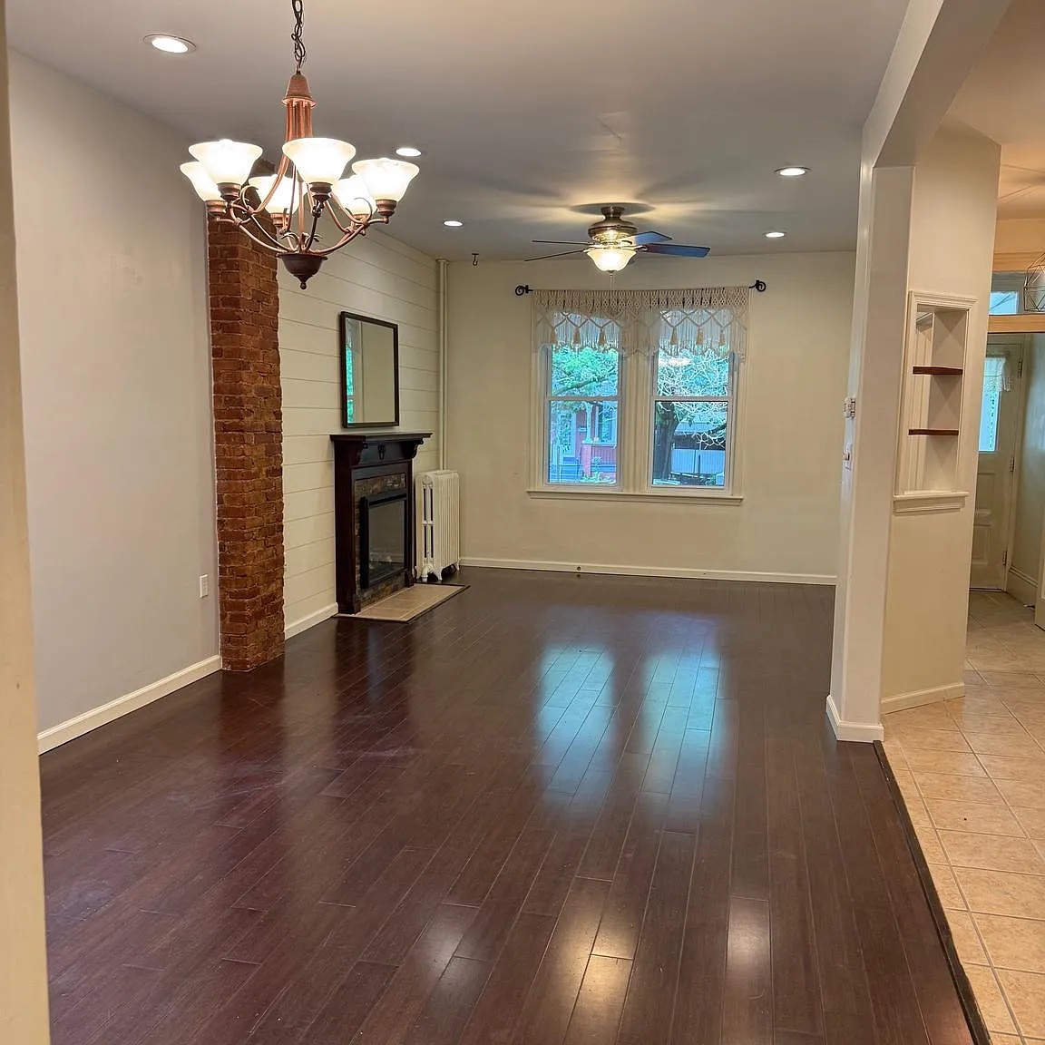 4 bed, 1977 sqft, $2,150 — Photo 4