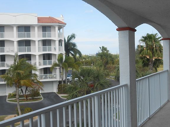 2nd image of 8903 Laguna Ln Unit 303