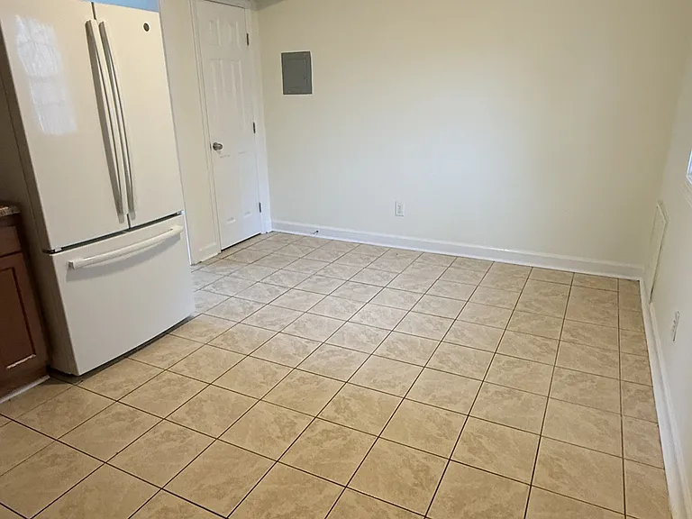712B McPherson St — Photo 5