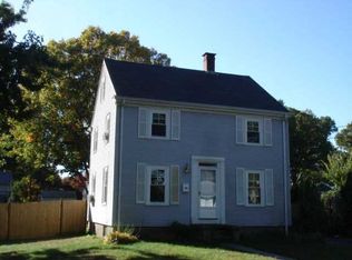 70 Oakdale St, Warwick, RI 02888