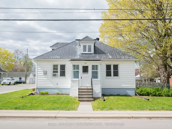 216 Thomas St, North Grenville, ON K0G 0A0