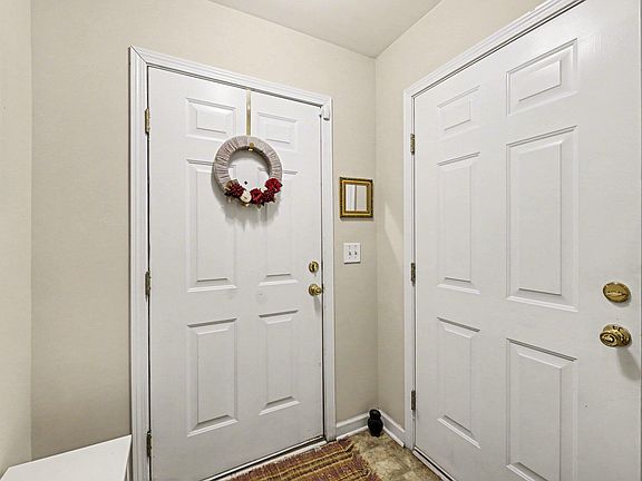 4th image of 4121 Perrine St