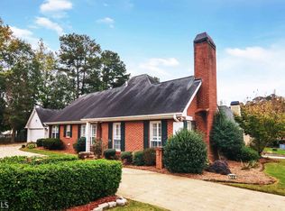 135 Woodgate Dr, Fayetteville, GA 30214