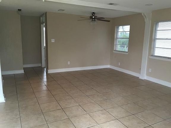 4th image of 801 Rosewood Hills Dr