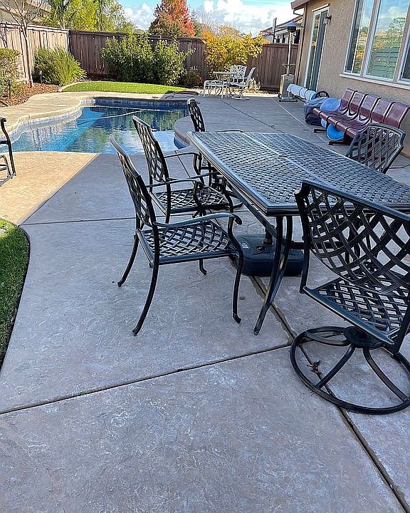 1st image of 2417 Corin Dr