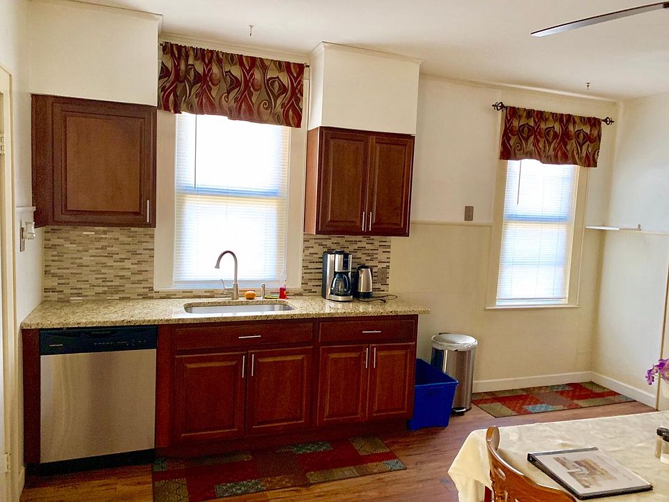 1st image of 263 Bloomfield Ave APT 1R