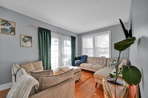 21 Shepard St #2