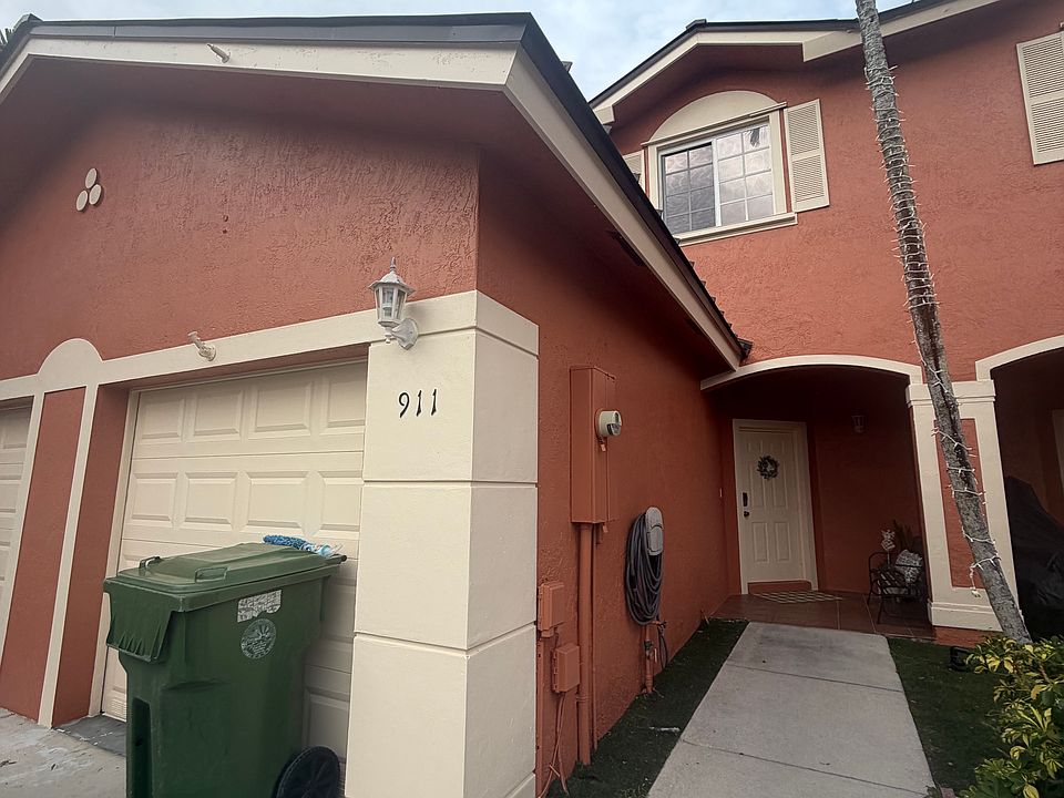 1st image of 911 NW 100th Ave