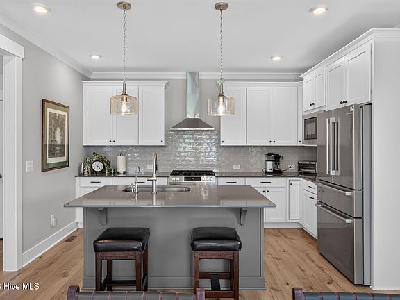 3rd image of 339 Braden Road