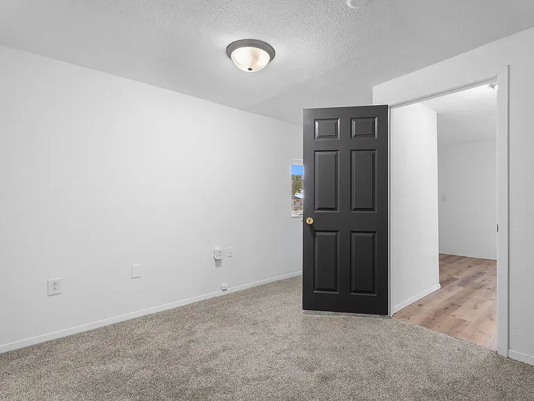 1203 E Cherry St — Photo 7