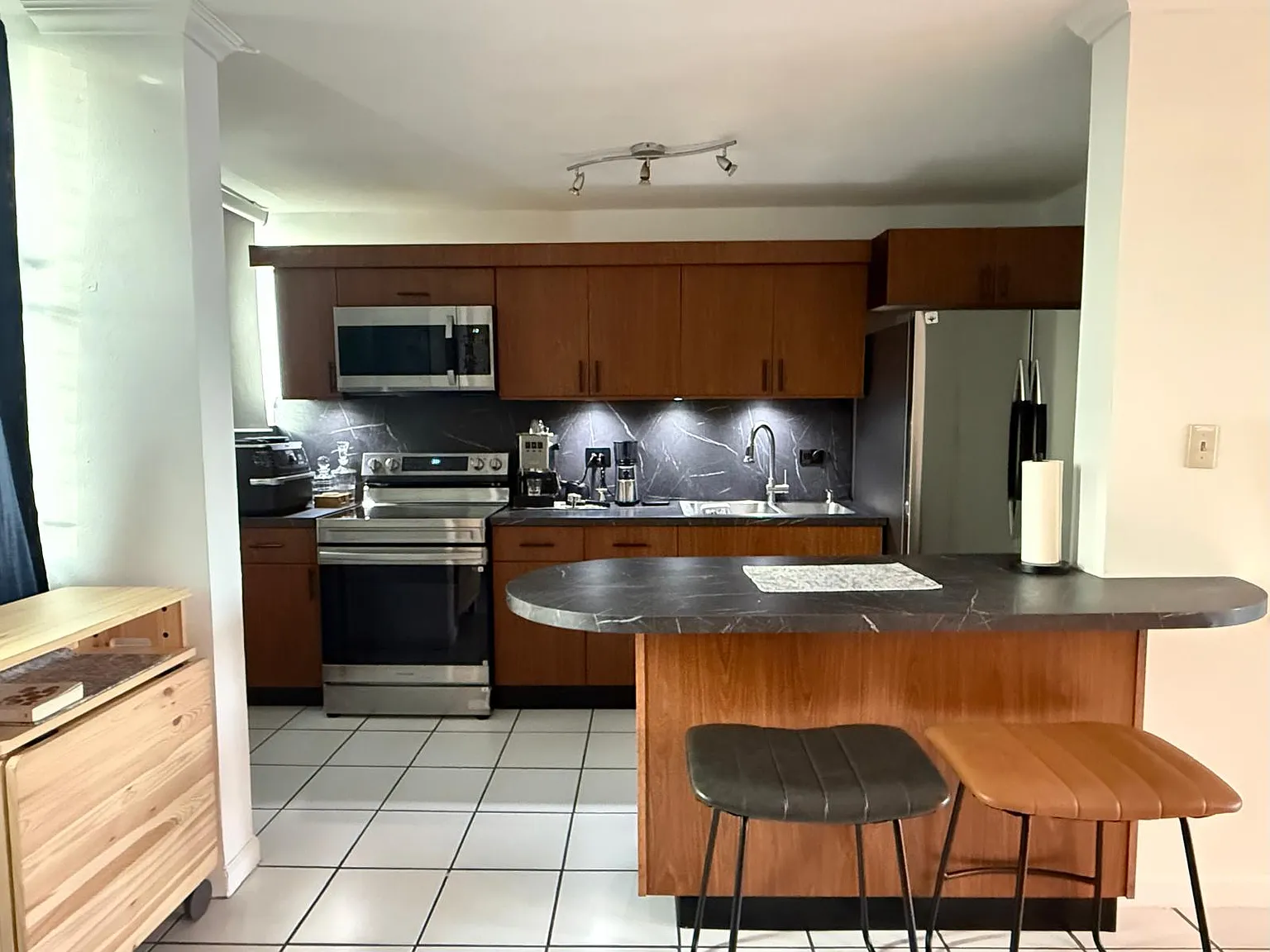 3 bed, 1200 sqft, $1,675 — Photo 2