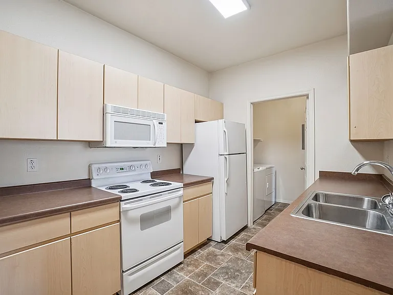 Allegro Apartments — Photo 29