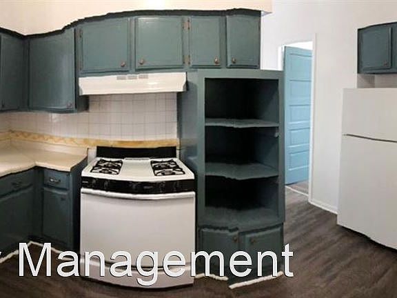 2nd image of 3818 Hemlock St Floor 1