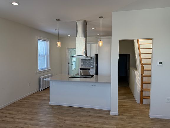 2nd image of 101 Cedar Ave APT 2