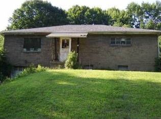 155 Columbia Rd, New Kensington, PA 15068