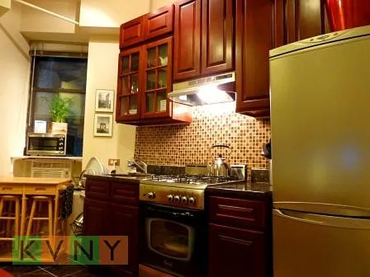 Rented by KVNY Soho | media 1