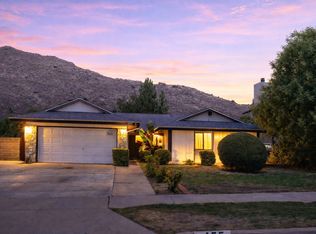 455 Glenhill Dr, Riverside, CA 92507