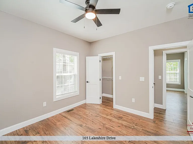 165 Lakeshire Dr — Photo 14