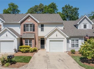 118 Misty Waters Ln, Jamestown, NC 27282