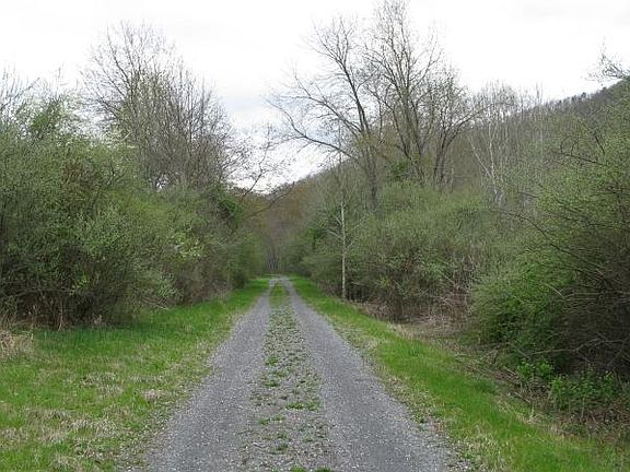 4th image of 15 Spice Run Rd