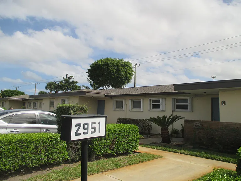 2951 Ashley Dr W #D — Photo 11