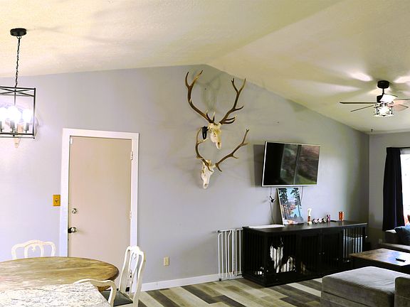 5th image of 412 Herschler Ave