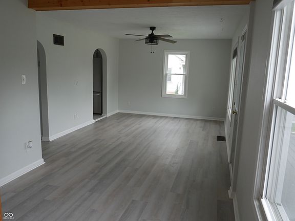 3rd image of 807 Lincoln St