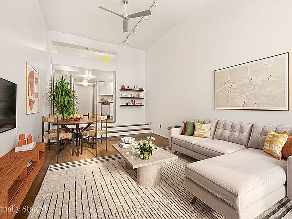 2nd image of 23 Waverly Pl APT 2T