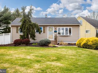 1 Willow Rd, Bordentown, NJ 08505