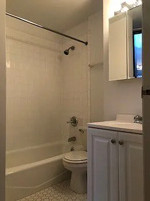 Rented by Bond New York | media 4