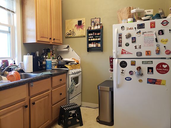 5th image of 321 W Wilson St #4