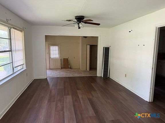 2nd image of 1102 N Houston Ave