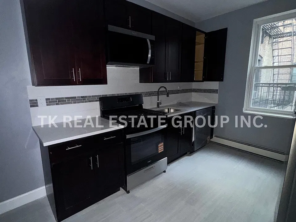 14 Kensington Ave #C2