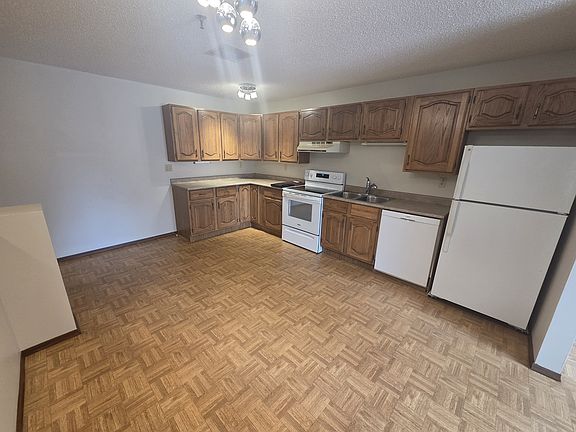 5th image of 510 5th Ave N