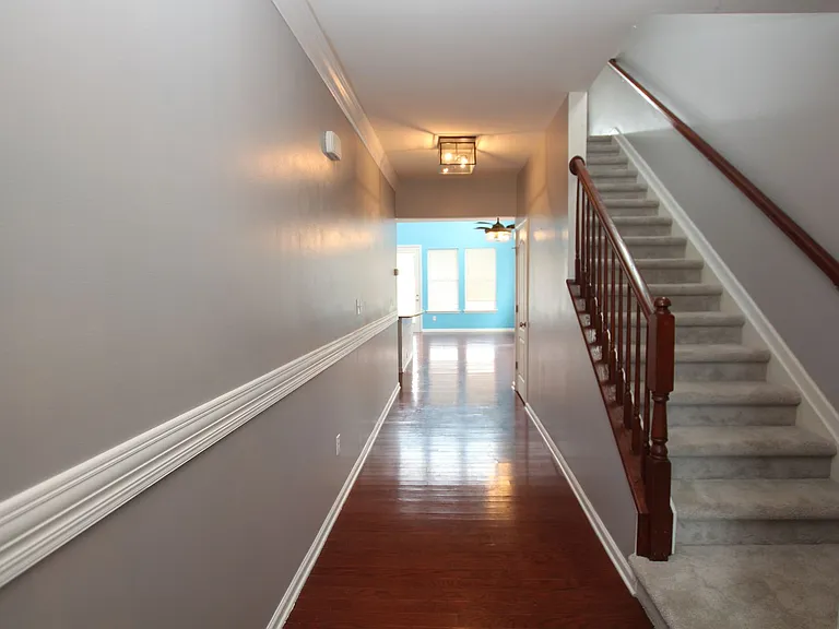 33339 Lone Cedar Lndg — Photo 2