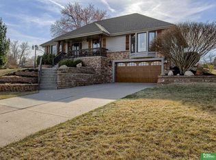 11024 N 61st St, Omaha, NE 68152